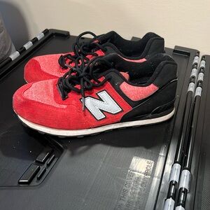New Balance Sneaker (Red w. Black) Kids Size 6